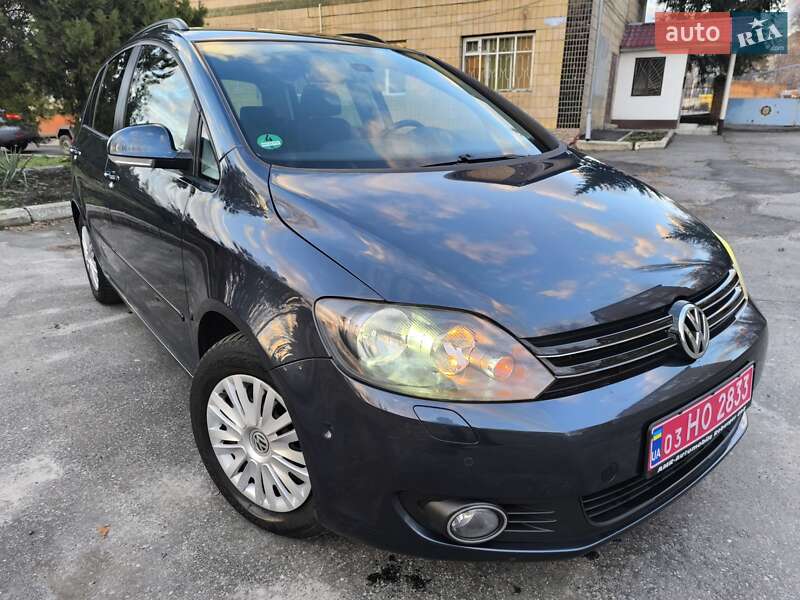 Хэтчбек Volkswagen Golf Plus 2011 в Ахтырке