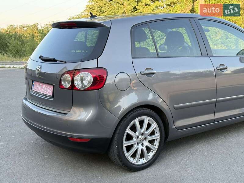 Хэтчбек Volkswagen Golf Plus 2008 в Новой Ушице