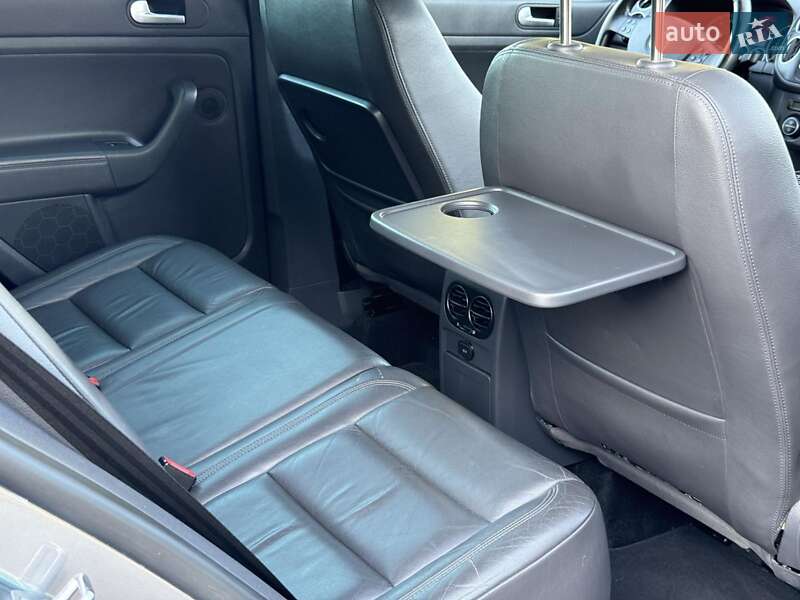 Хэтчбек Volkswagen Golf Plus 2008 в Новой Ушице