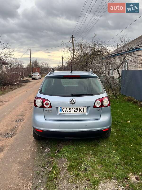 Хэтчбек Volkswagen Golf Plus 2008 в Добровеличковке