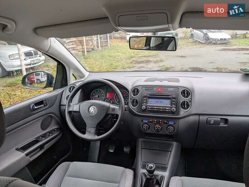 Хетчбек Volkswagen Golf Plus 2005 в Звягелі фото 17 Хетчбек Volkswagen Golf Plus 2005 в Звягелі