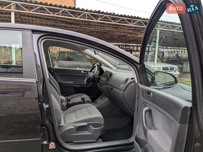 Хетчбек Volkswagen Golf Plus 2005 в Звягелі фото 26 Хетчбек Volkswagen Golf Plus 2005 в Звягелі