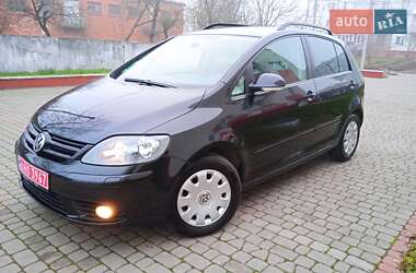 Хэтчбек Volkswagen Golf Plus 2008 в Дубно