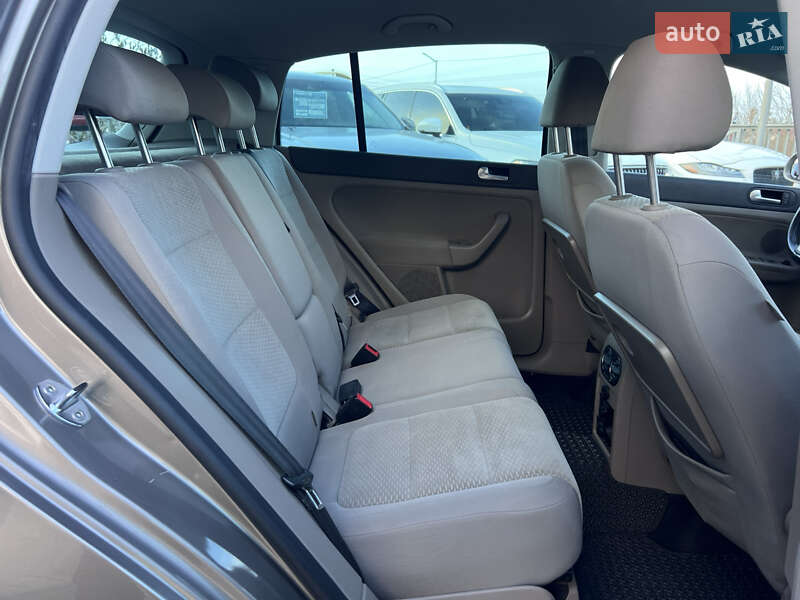 Хэтчбек Volkswagen Golf Plus 2009 в Нововолынске фото 26 Хэтчбек Volkswagen Golf Plus 2009 в Нововолынске