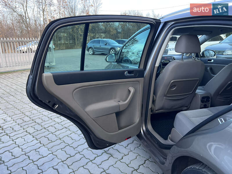 Хэтчбек Volkswagen Golf Plus 2009 в Нововолынске фото 29 Хэтчбек Volkswagen Golf Plus 2009 в Нововолынске