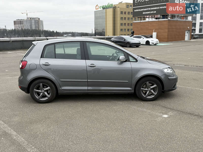 Хэтчбек Volkswagen Golf Plus 2005 в Киеве