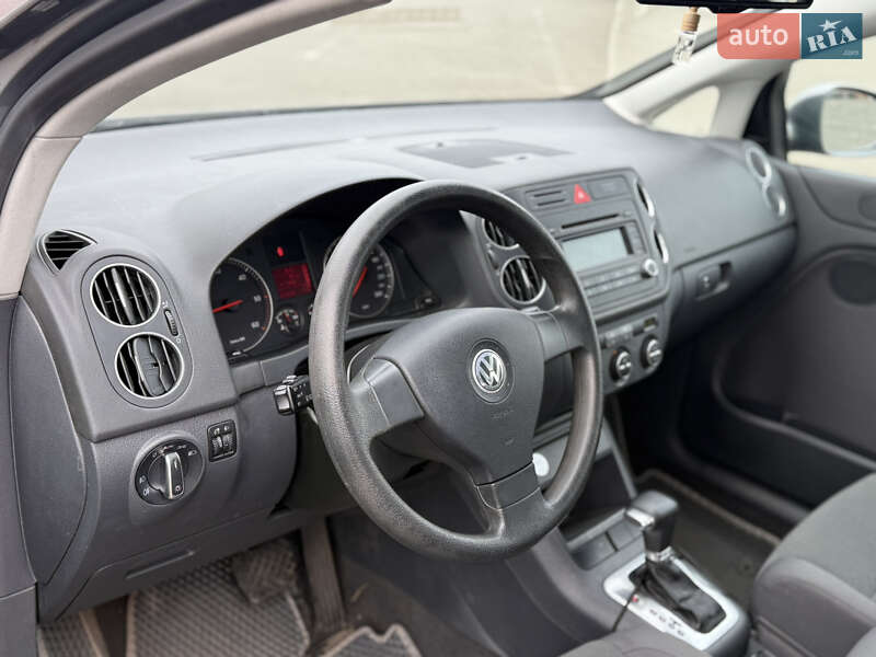 Хэтчбек Volkswagen Golf Plus 2005 в Киеве