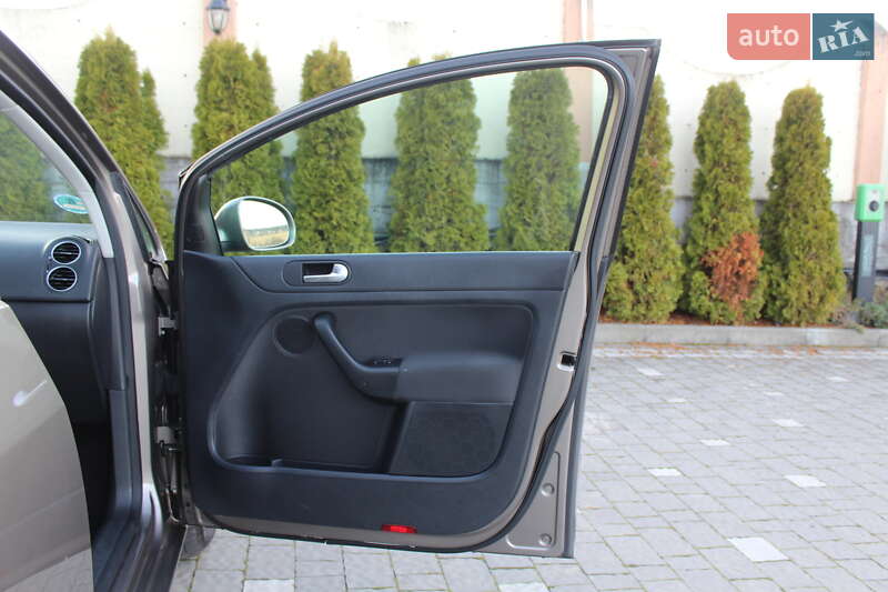 Хетчбек Volkswagen Golf Plus 2010 в Трускавці