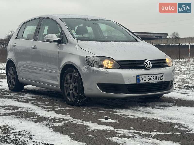Хетчбек Volkswagen Golf Plus 2009 в Нововолинську