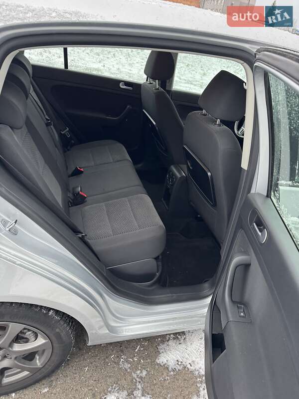 Хетчбек Volkswagen Golf Plus 2009 в Нововолинську