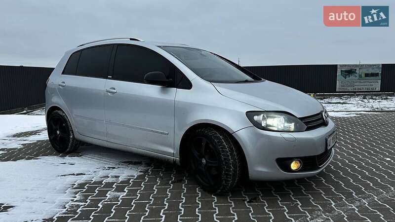 Хэтчбек Volkswagen Golf Plus 2012 в Киеве