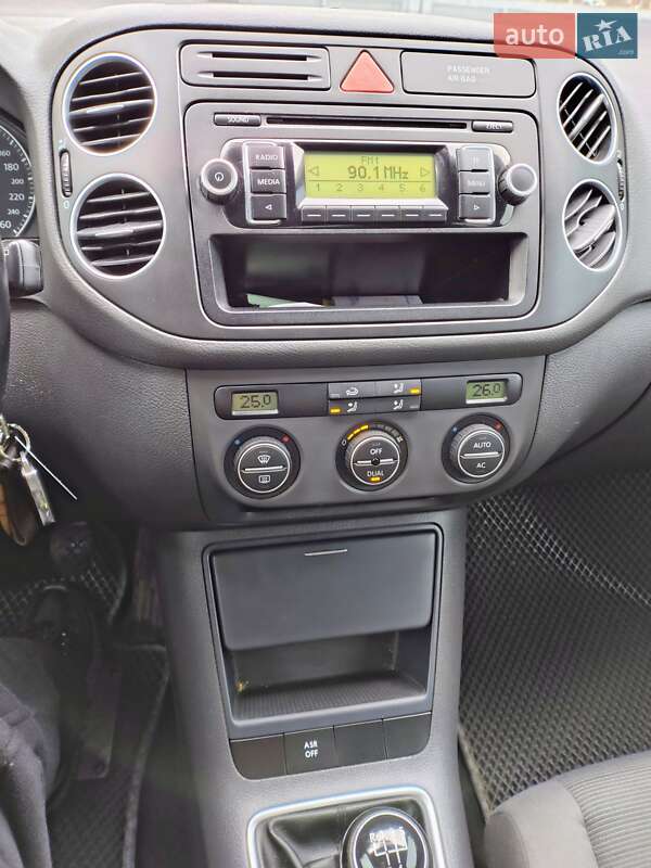 Хэтчбек Volkswagen Golf Plus 2008 в Лубнах