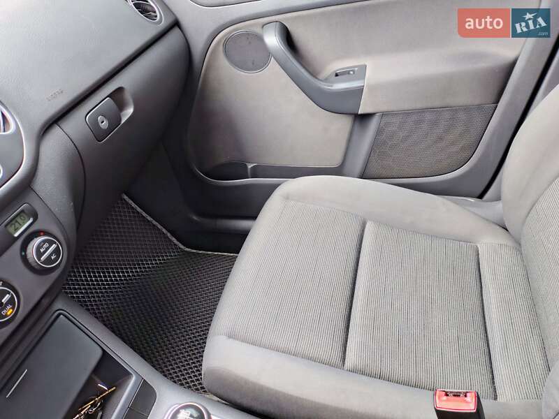 Хэтчбек Volkswagen Golf Plus 2008 в Лубнах