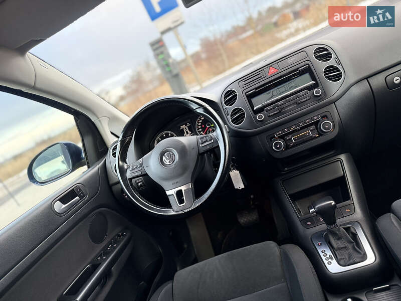 Хэтчбек Volkswagen Golf Plus 2009 в Владимире фото 47 Хэтчбек Volkswagen Golf Plus 2009 в Владимире