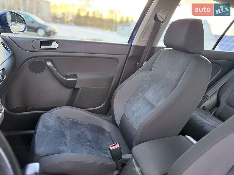 Хэтчбек Volkswagen Golf Plus 2009 в Владимире фото 66 Хэтчбек Volkswagen Golf Plus 2009 в Владимире