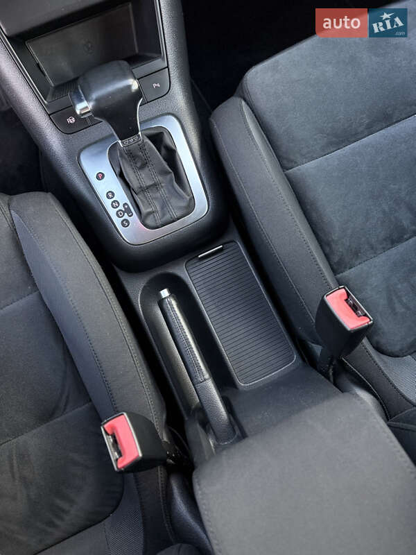 Хэтчбек Volkswagen Golf Plus 2009 в Владимире фото 81 Хэтчбек Volkswagen Golf Plus 2009 в Владимире