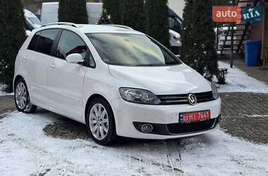 Хэтчбек Volkswagen Golf Plus 2010 в Сваляве