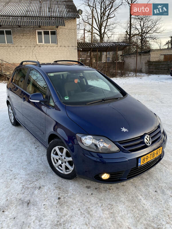 Хэтчбек Volkswagen Golf Plus 2008 в Киверцах фото Хэтчбек Volkswagen Golf Plus 2008 в Киверцах