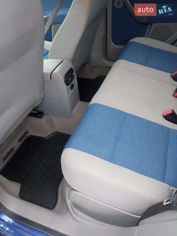 Хетчбек Volkswagen Golf Plus 2005 в Новомиргороді фото 13 Хетчбек Volkswagen Golf Plus 2005 в Новомиргороді