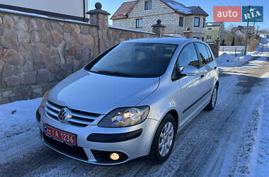 Хэтчбек Volkswagen Golf Plus 2008 в Ровно
