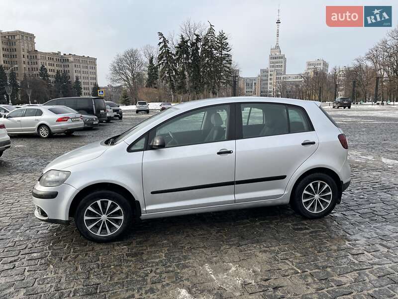 Хэтчбек Volkswagen Golf Plus 2008 в Харькове