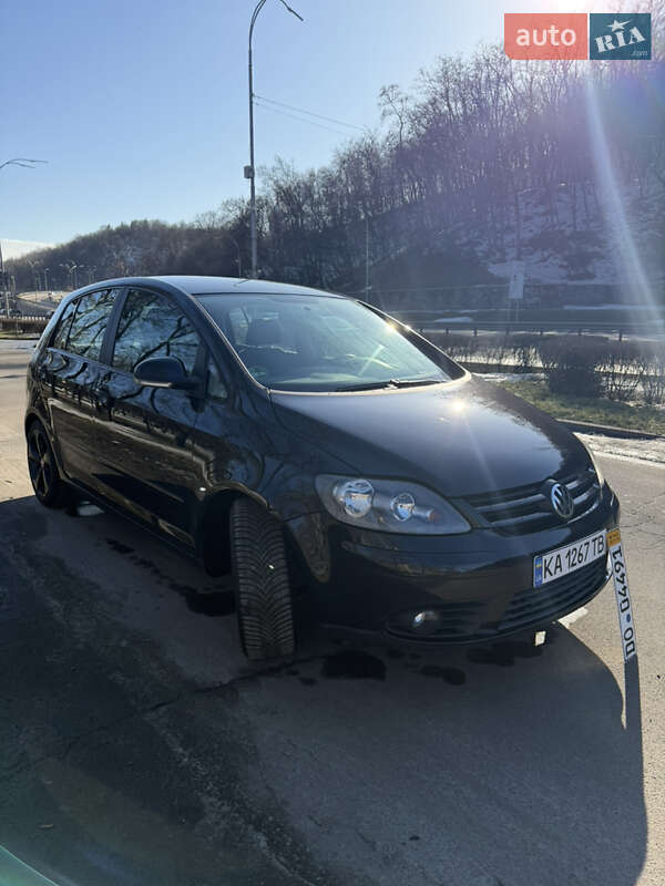 Хэтчбек Volkswagen Golf Plus 2006 в Киеве