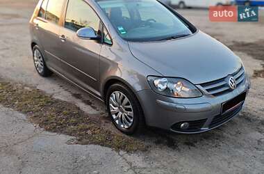 Хэтчбек Volkswagen Golf Plus 2006 в Сарнах