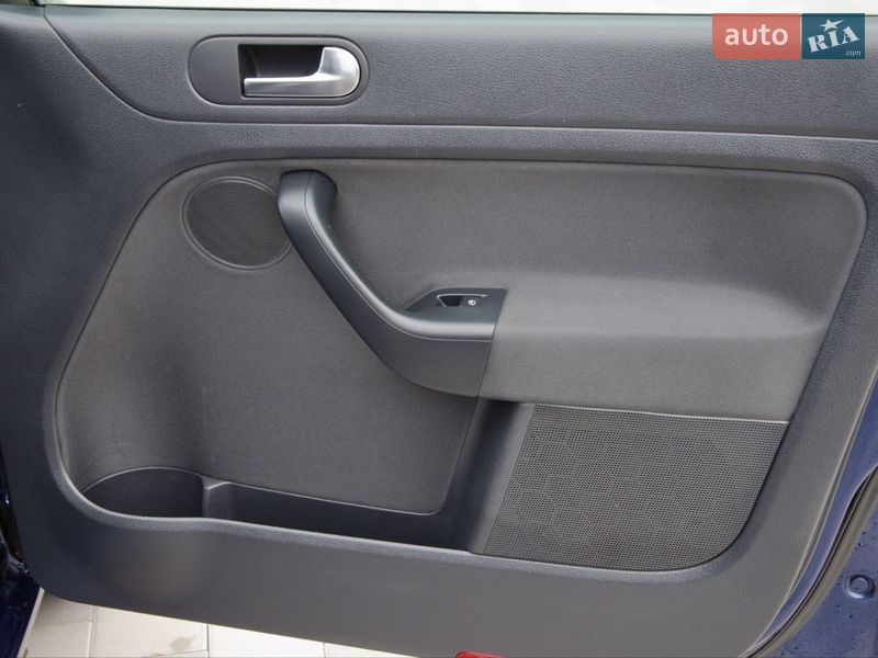 Хэтчбек Volkswagen Golf Plus 2010 в Сарнах