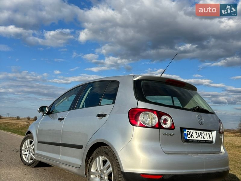 Хэтчбек Volkswagen Golf Plus 2005 в Сарнах