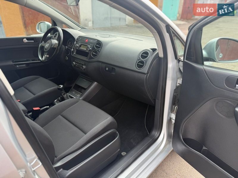 Хэтчбек Volkswagen Golf Plus 2010 в Христиновке