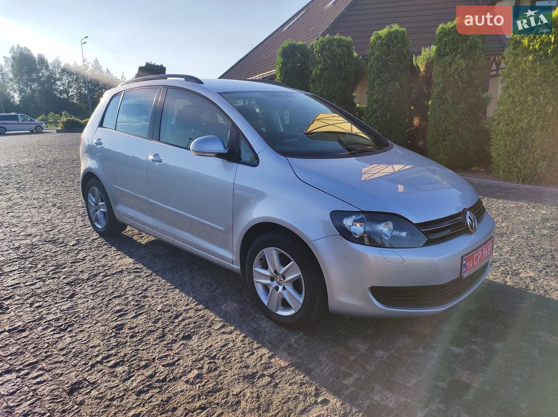 2010 Volkswagen Golf Plus - мініатюра 3