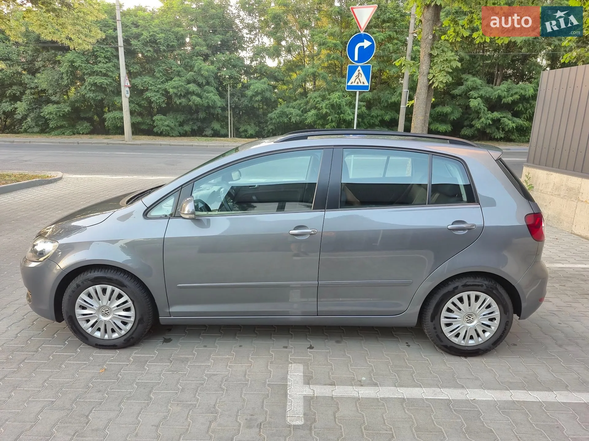2010 Volkswagen Golf Plus - мініатюра 14