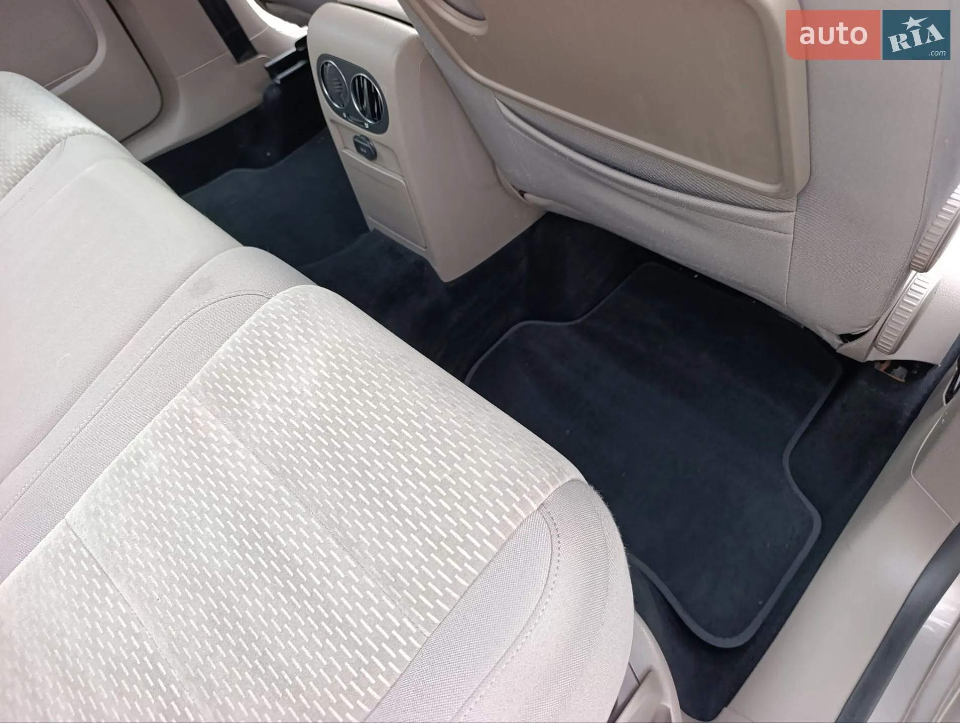 2010 Volkswagen Golf Plus - мініатюра 25