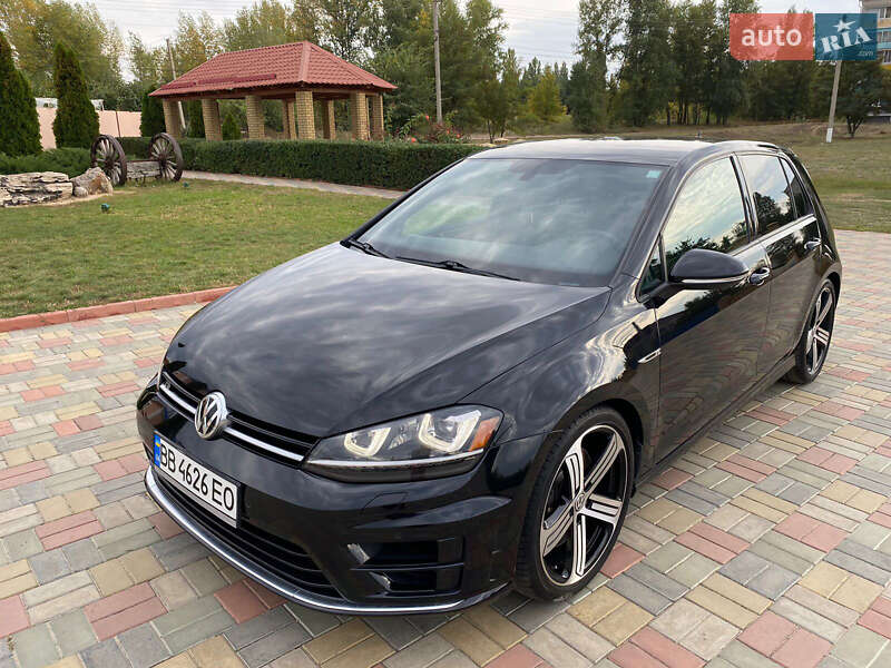 Хетчбек Volkswagen Golf R 2015 в Хорошеві