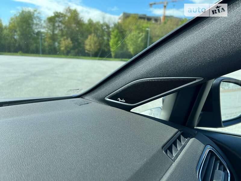 Хетчбек Volkswagen Golf R 2016 в Львові фото 15 Хетчбек Volkswagen Golf R 2016 в Львові
