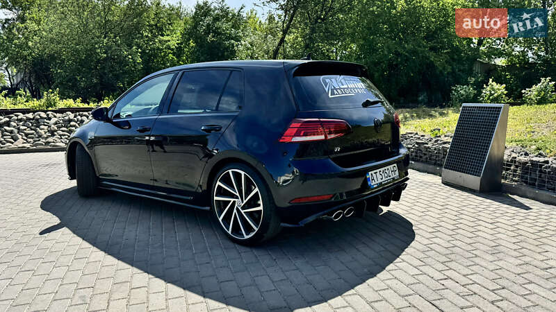 Хетчбек Volkswagen Golf R 2017 в Івано-Франківську