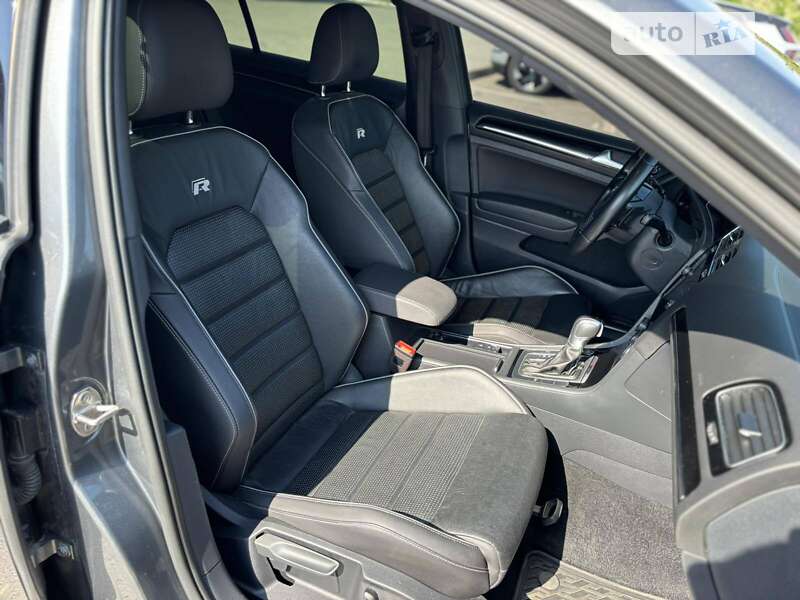 Хэтчбек Volkswagen Golf R 2019 в Пирятине