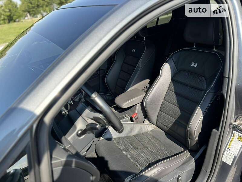 Хэтчбек Volkswagen Golf R 2019 в Пирятине