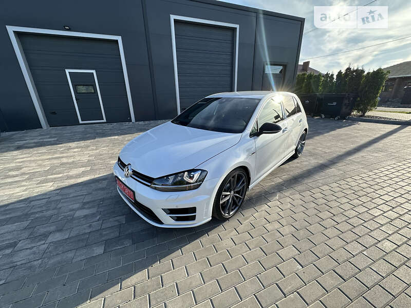 Хэтчбек Volkswagen Golf R 2017 в Луцке