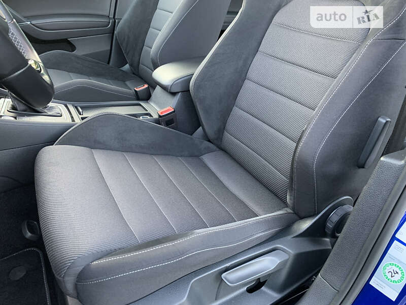 Універсал Volkswagen Golf R 2019 в Ковелі