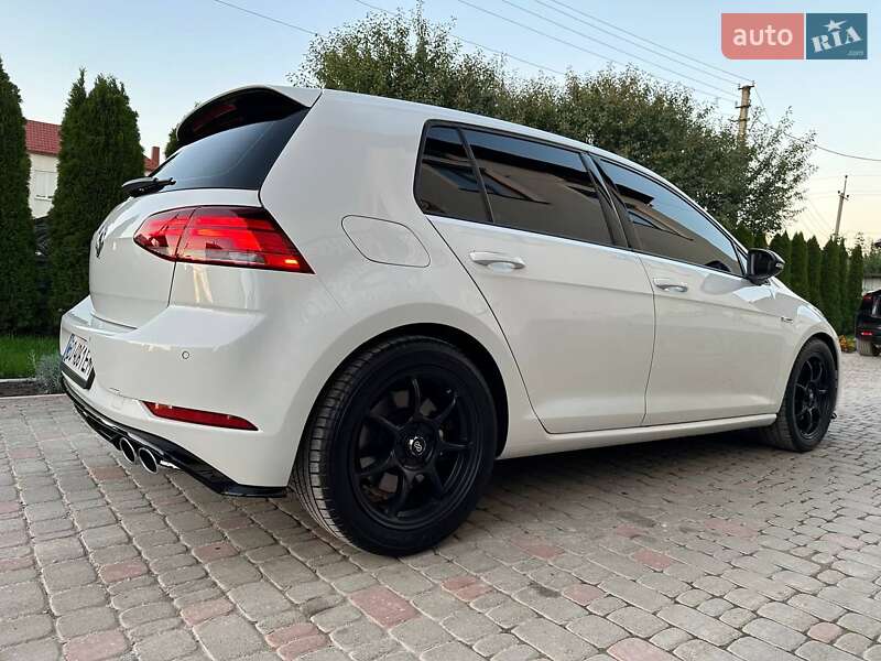 Хэтчбек Volkswagen Golf R 2018 в Ивано-Франковске