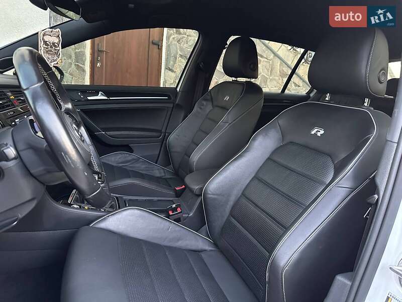 Хэтчбек Volkswagen Golf R 2018 в Ивано-Франковске