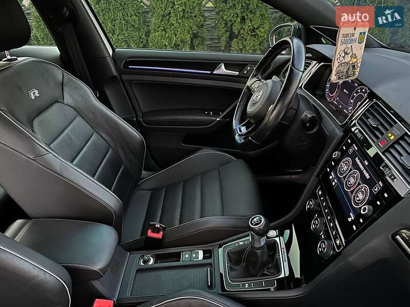 Хэтчбек Volkswagen Golf R 2018 в Ивано-Франковске