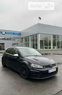 Хэтчбек Volkswagen Golf R 2015 в Киеве