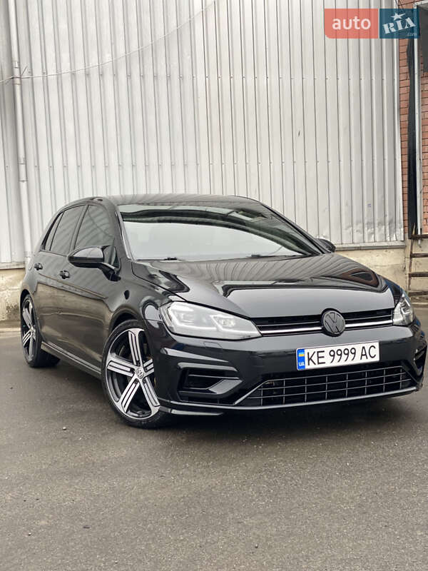 Хетчбек Volkswagen Golf R 2015 в 