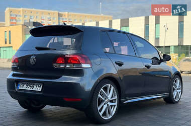 Хетчбек Volkswagen Golf R 2012 в 