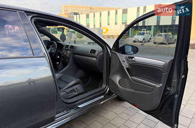 Хетчбек Volkswagen Golf R 2012 в 