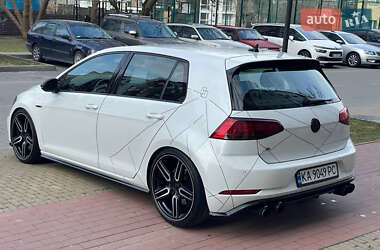 Хетчбек Volkswagen Golf R 2018 в 