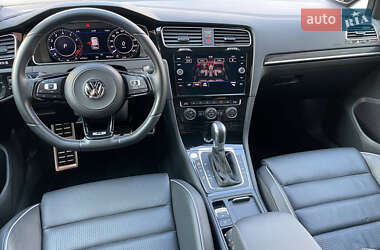Хетчбек Volkswagen Golf R 2018 в 