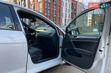 Хетчбек Volkswagen Golf R 2018 в 